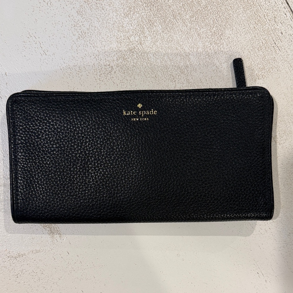 Kate Spade Black pebbled Wallet